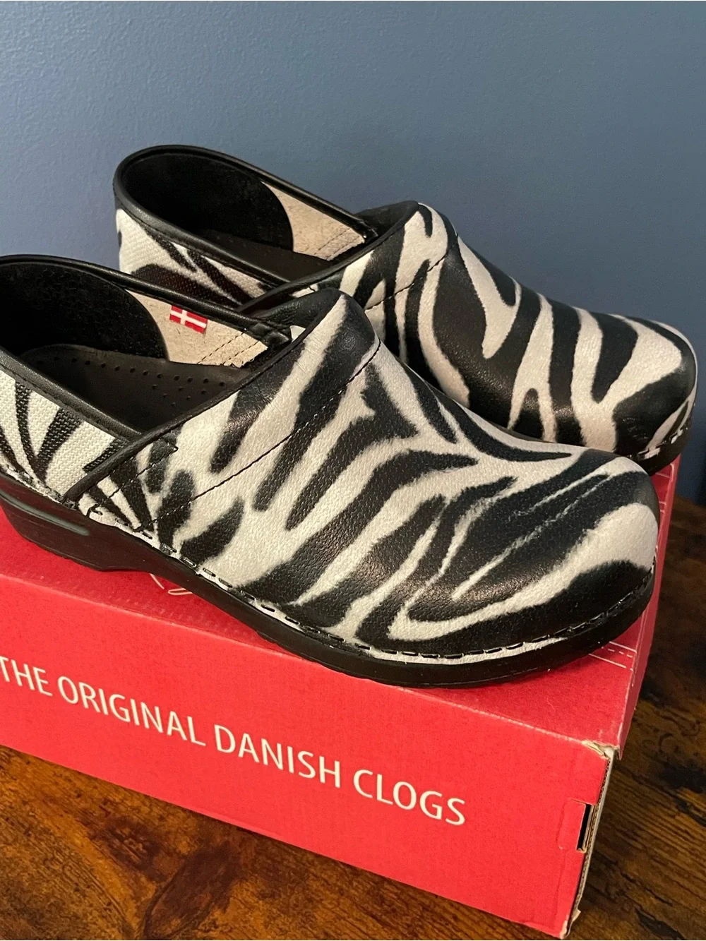 **RETIRED** Sanita Zebra-Pattern Leather Clogs in Black and White - Picture 3 of 6